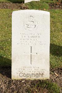 Harrogate (Stonefall) Cemetery - Dinnen, Robert Louis